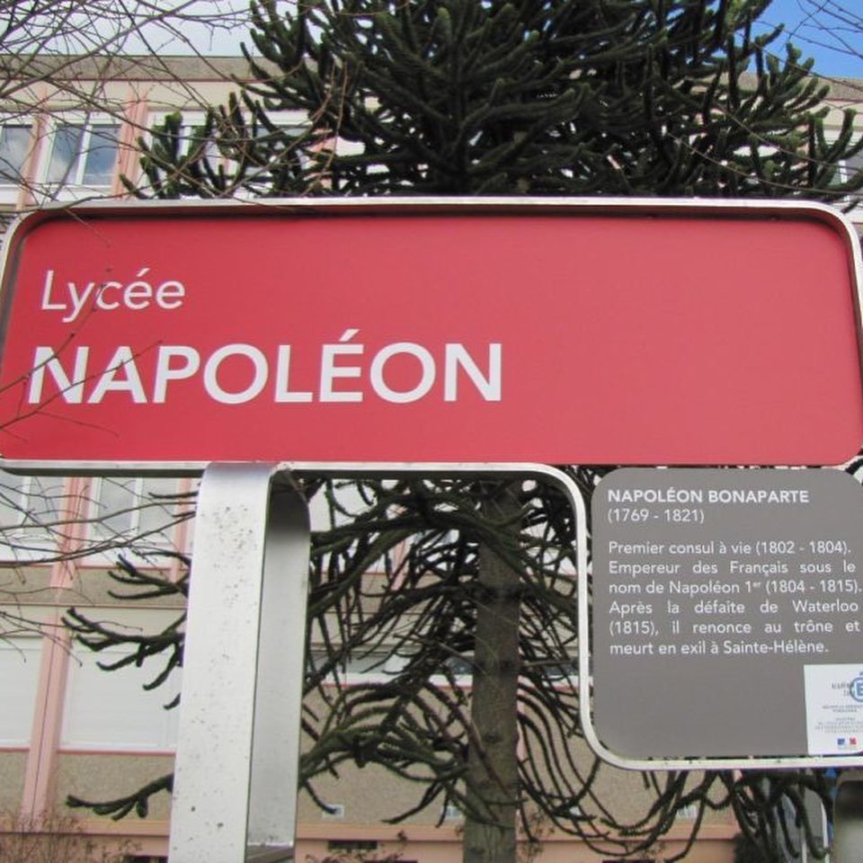 Napoleon-College-France.jpg