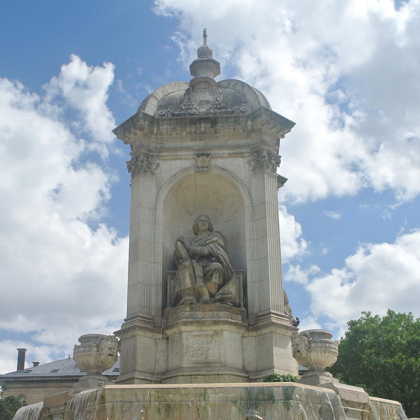Saint-Sulpice-Fountain-Bossuet.jpg