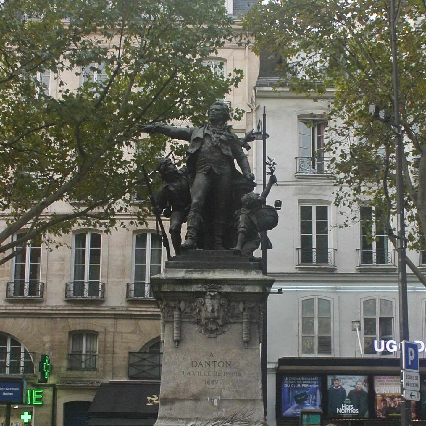 Danton-Statue-in-Paris.jpg