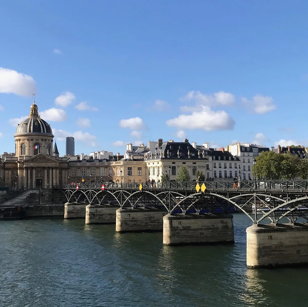 Pont des Arts Bridge — Parisology