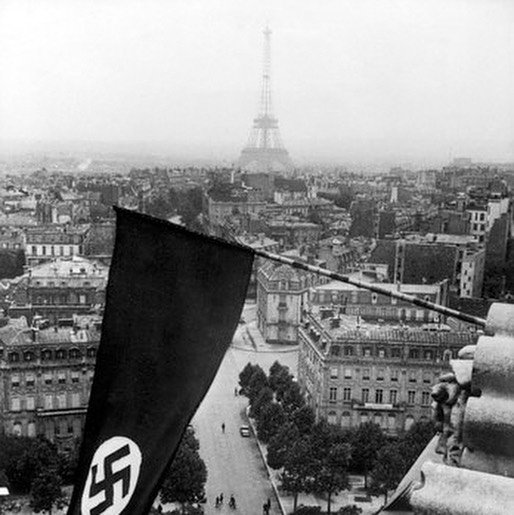 Eiffel-Tower-Nazi-Flag.jpg