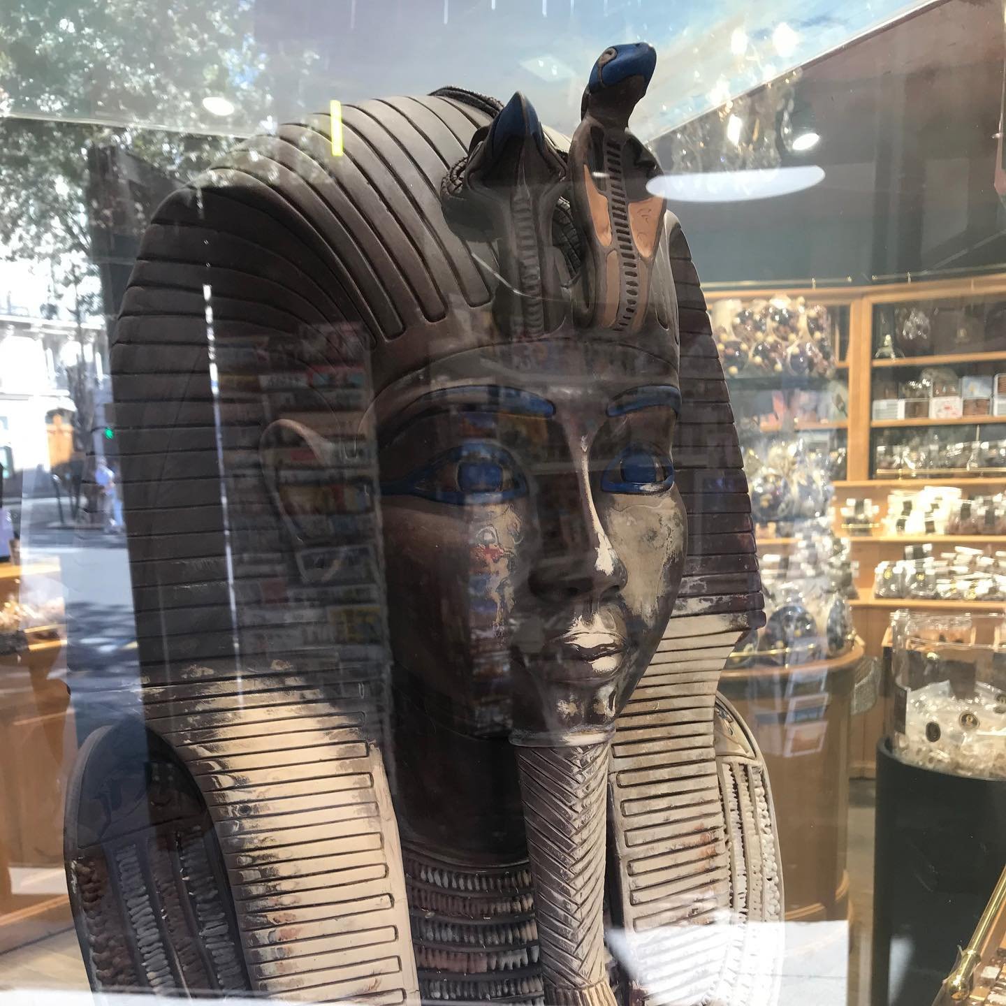 Chocolate-Pharaoh-in-Paris.jpg