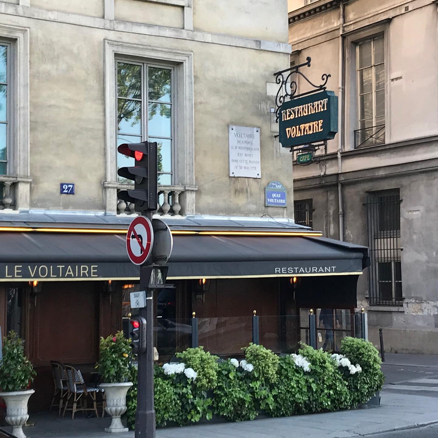 Voltaire-Restaurant-Paris.jpg