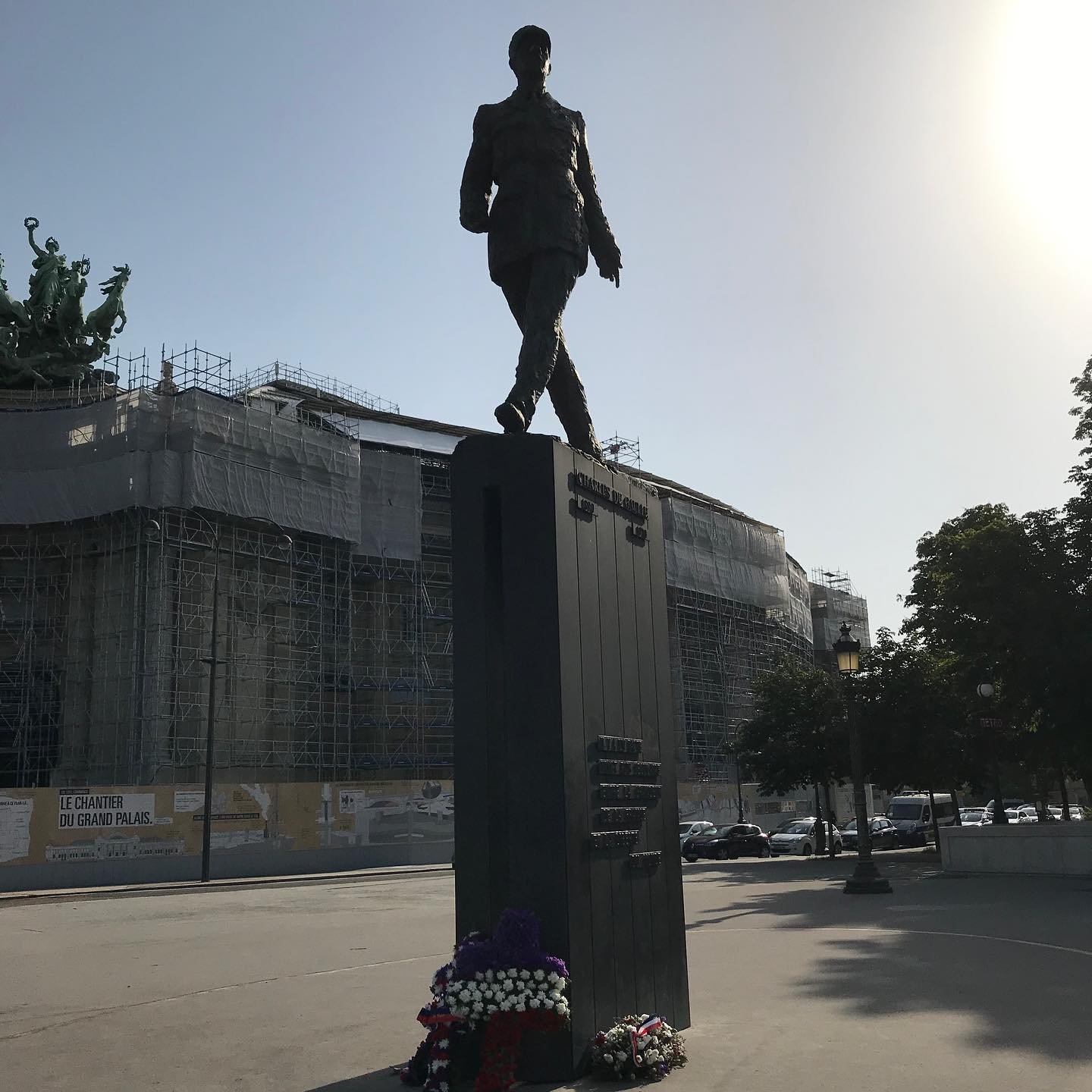 Grand-Palais-Statue-De-Gaulle.jpg