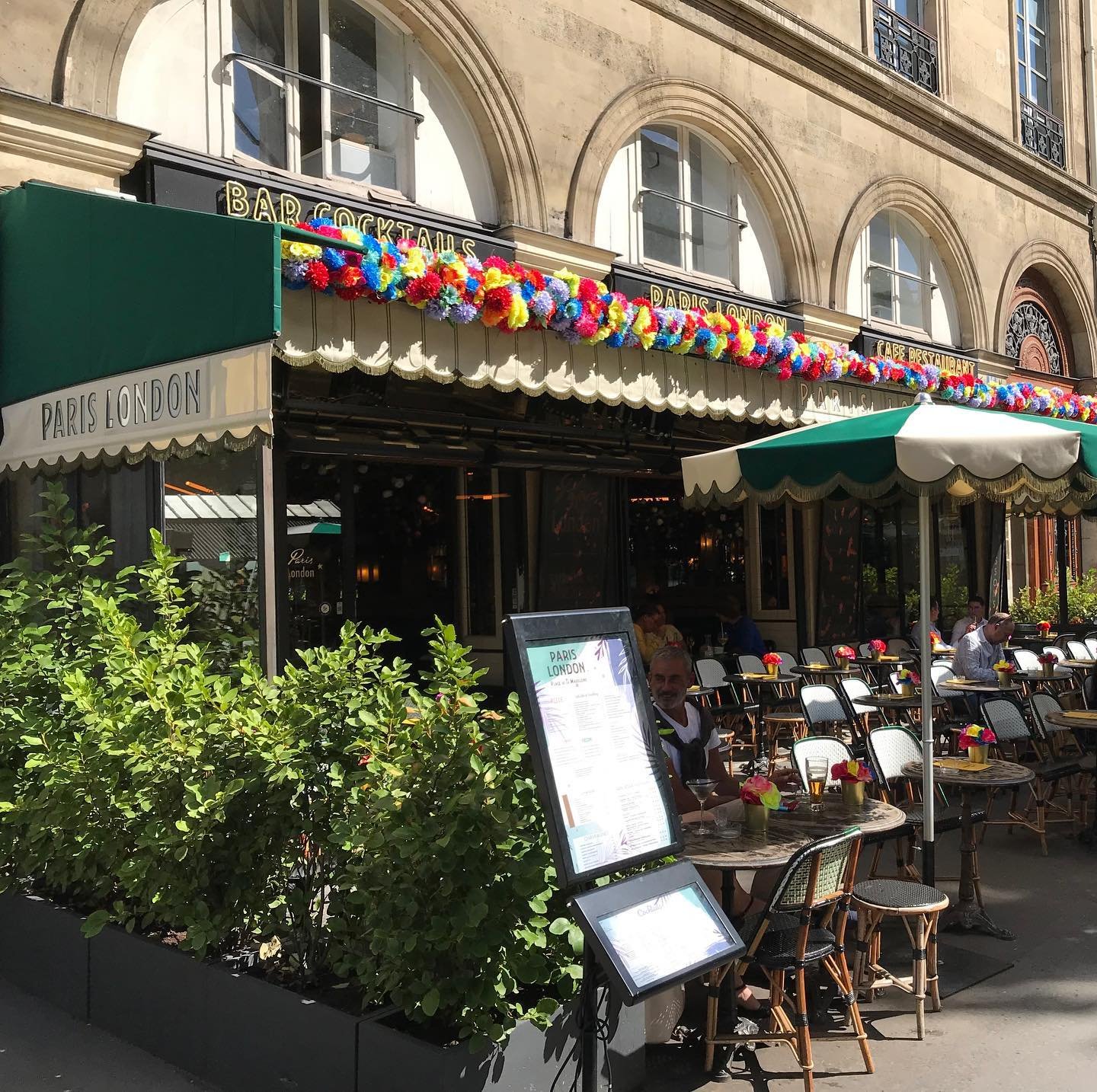 Paris-London-Café.jpg