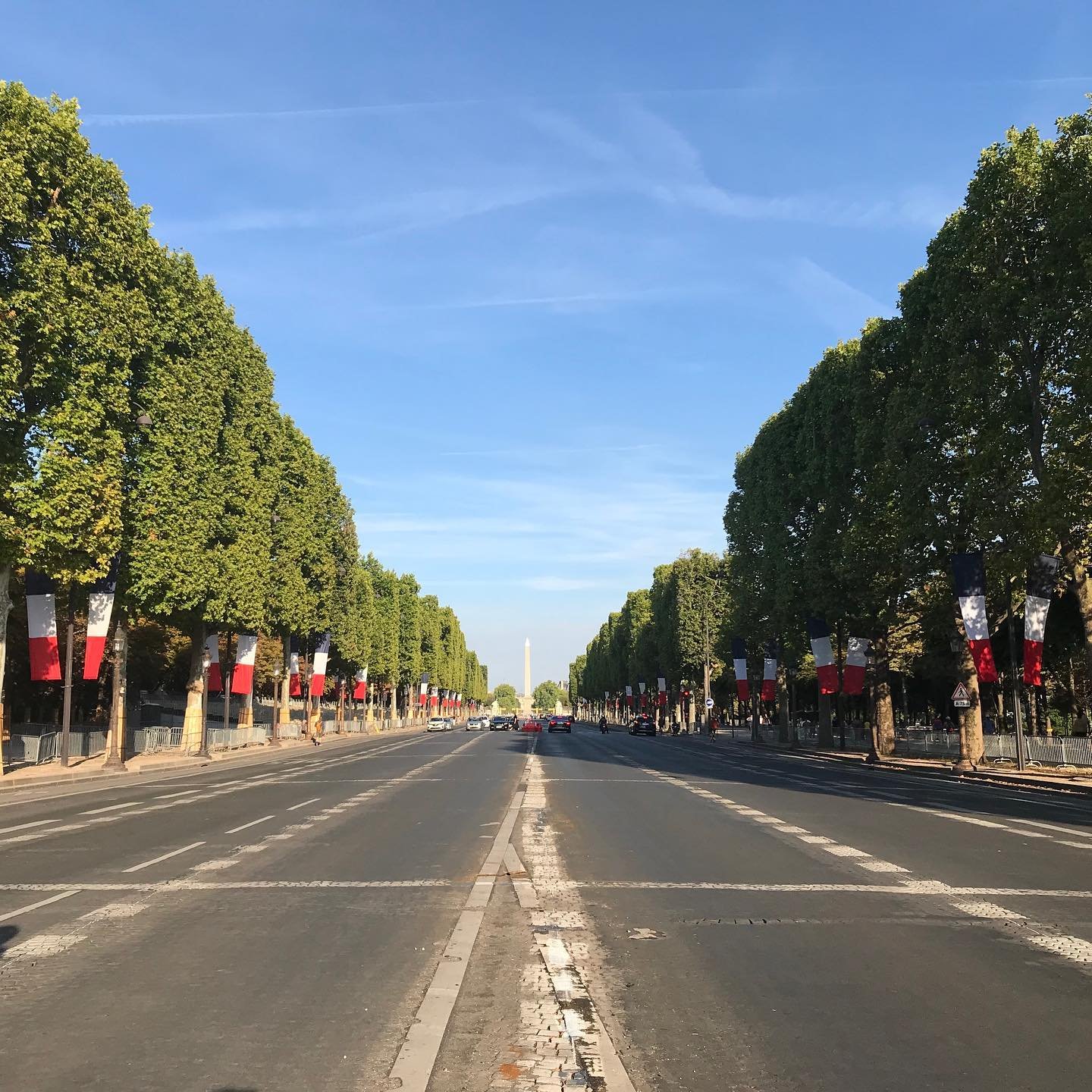 Champs-Elysees-Before-Arrival-Tour-de-France.jpg