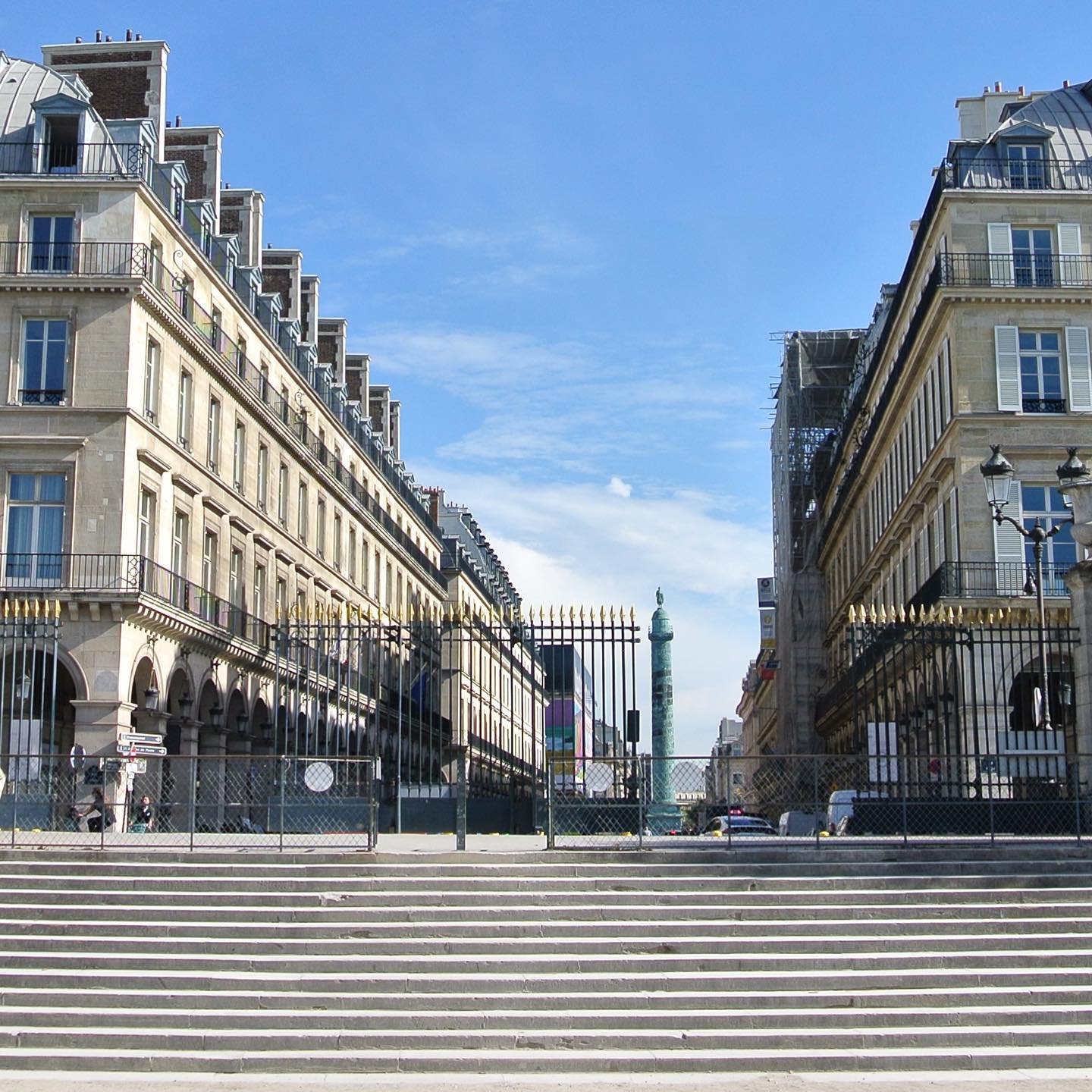 Tuileries-Gardens-Column-Vendome.jpg