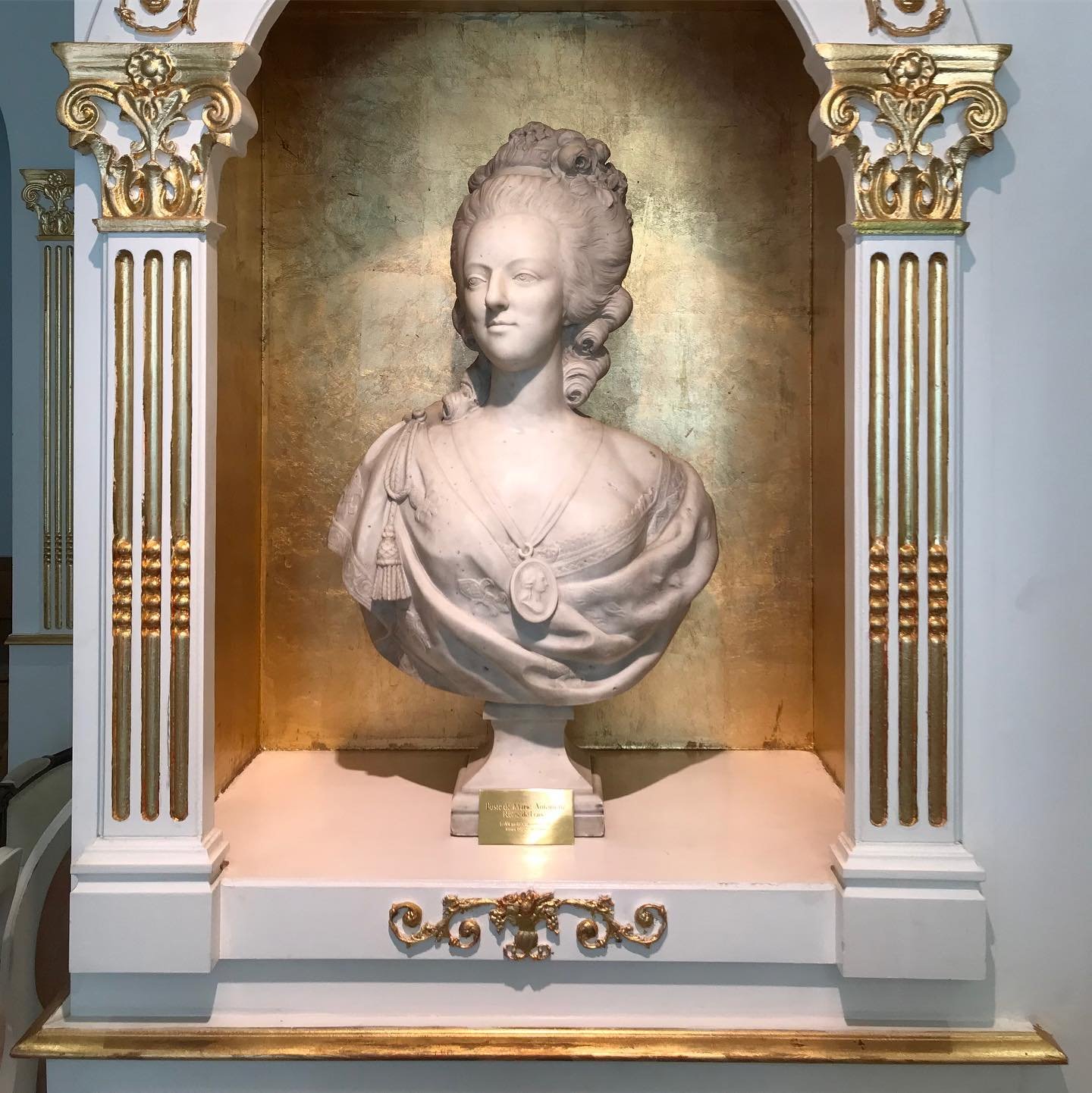 Marie-Antoinette-Bust.jpg