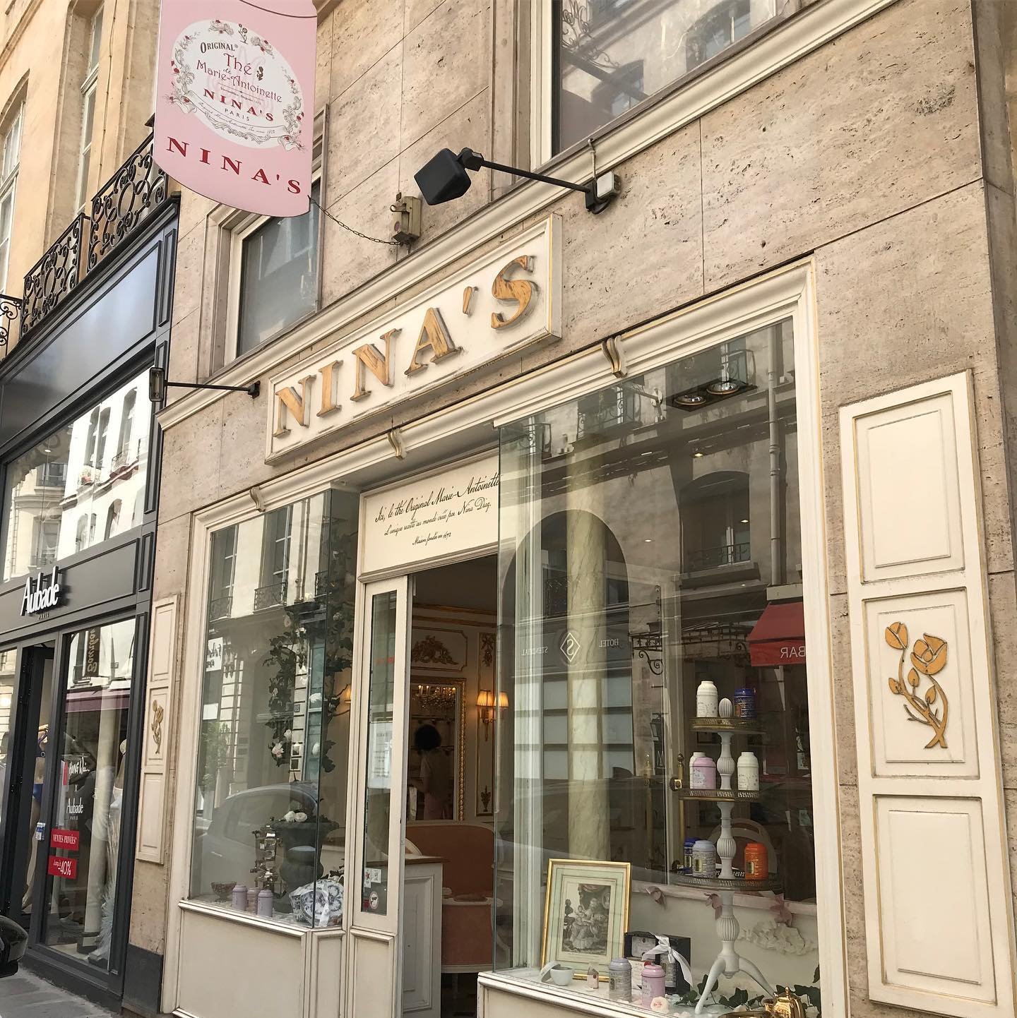 Nina-Tea-Room-Paris.jpg