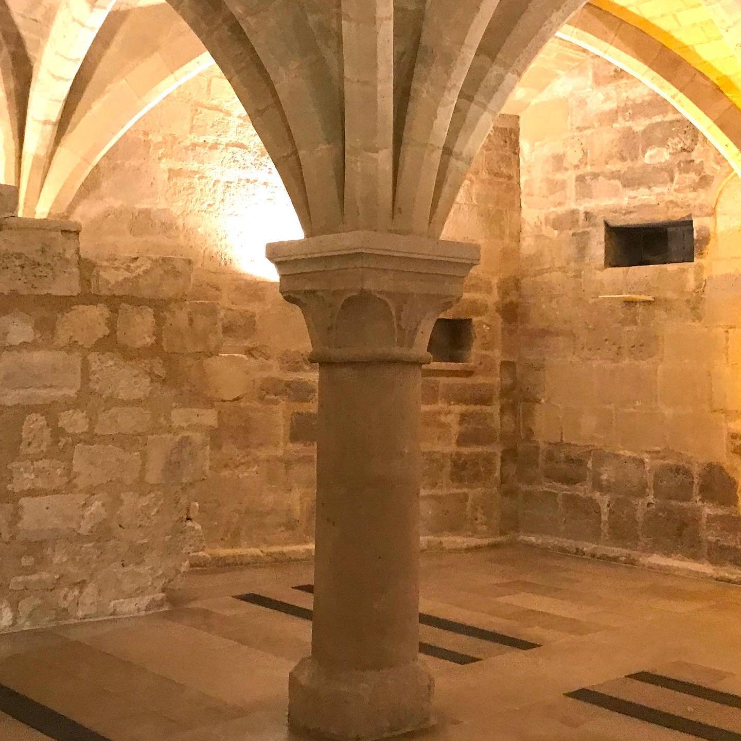 Hôtel-de-Beauvais-Basement-Vaults-1.jpg