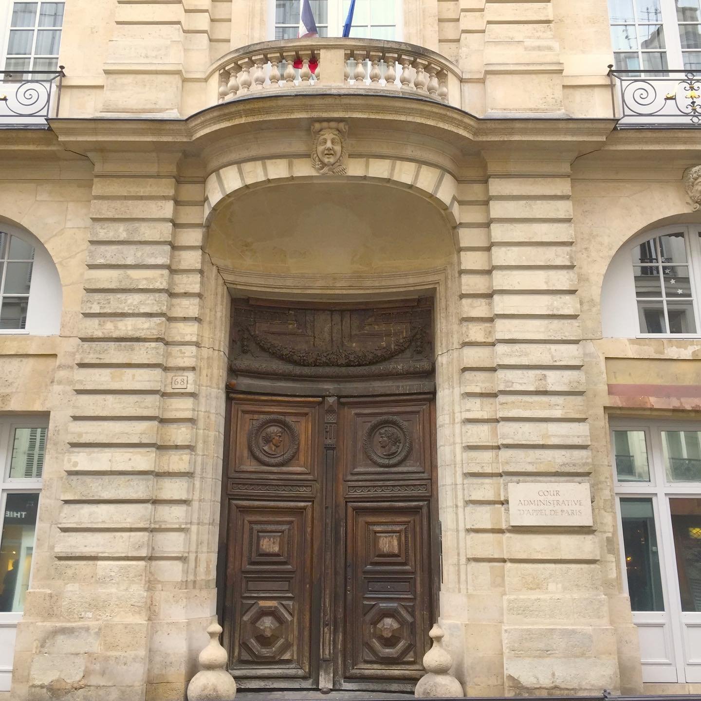 Hôtel-de-Beauvais-Façade.jpg