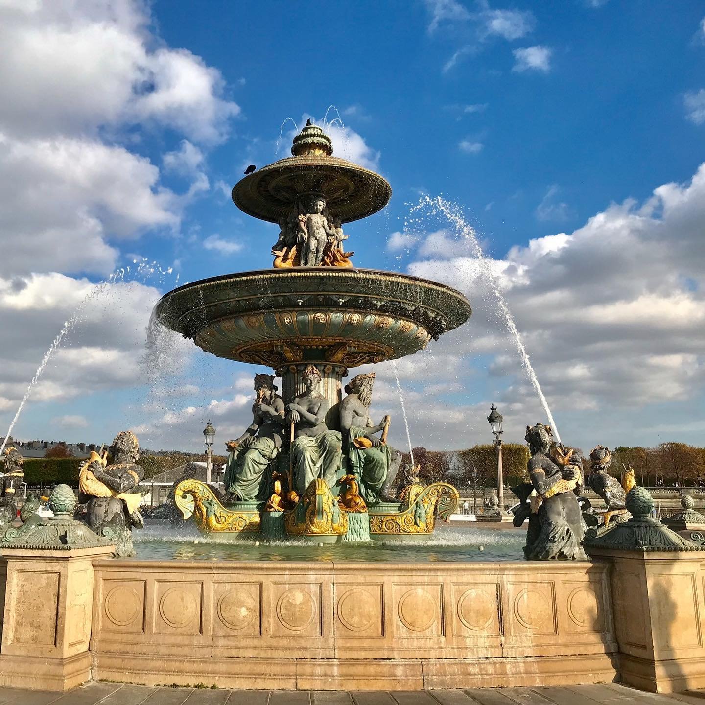 Fountain-Place-de-la-Concorde.jpg