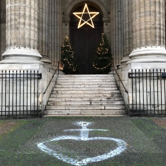 Saint-Sulpice-Church-Royalist-Symbol.jpg