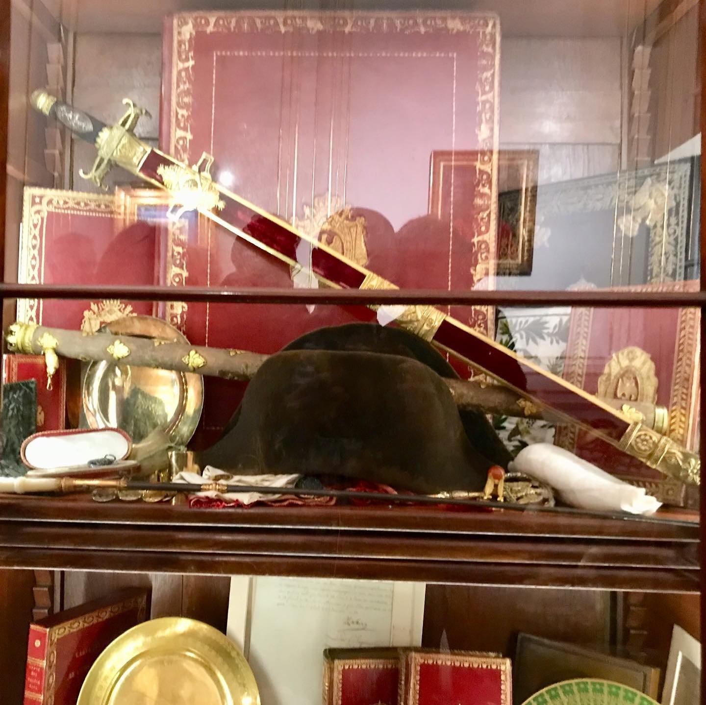 Napoleon-Hat-Bicorne-Sword.jpg