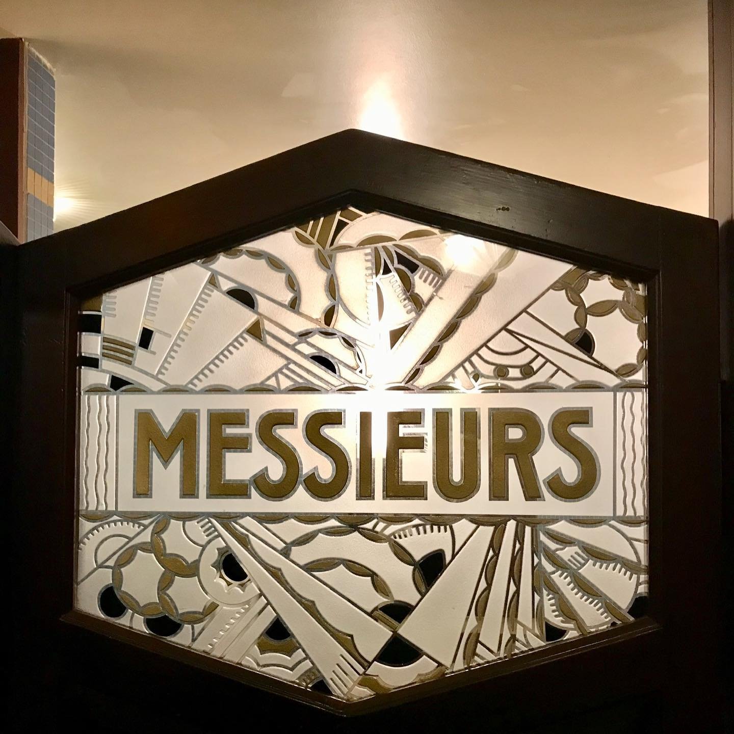 Art-Nouveau-Paris-Brasserie.jpg.jpg