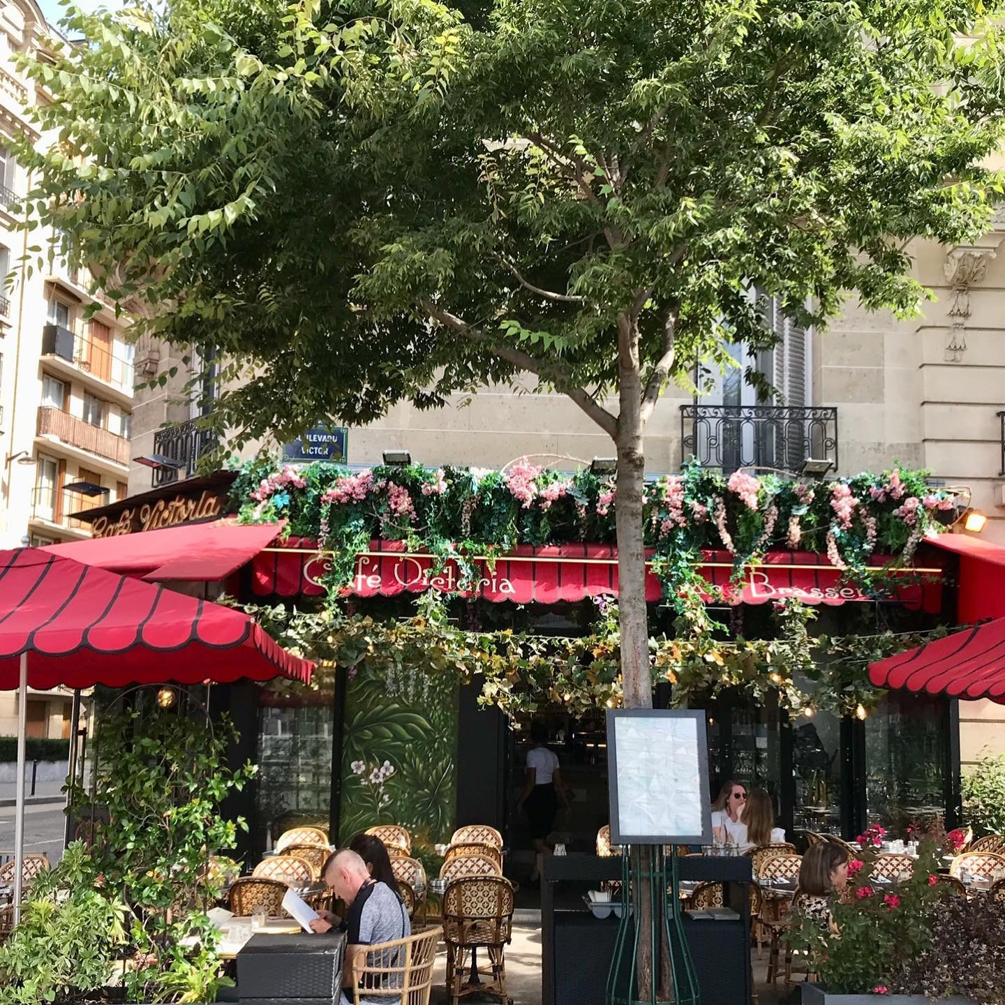 Paris-Café-Victoria.jpg.jpg