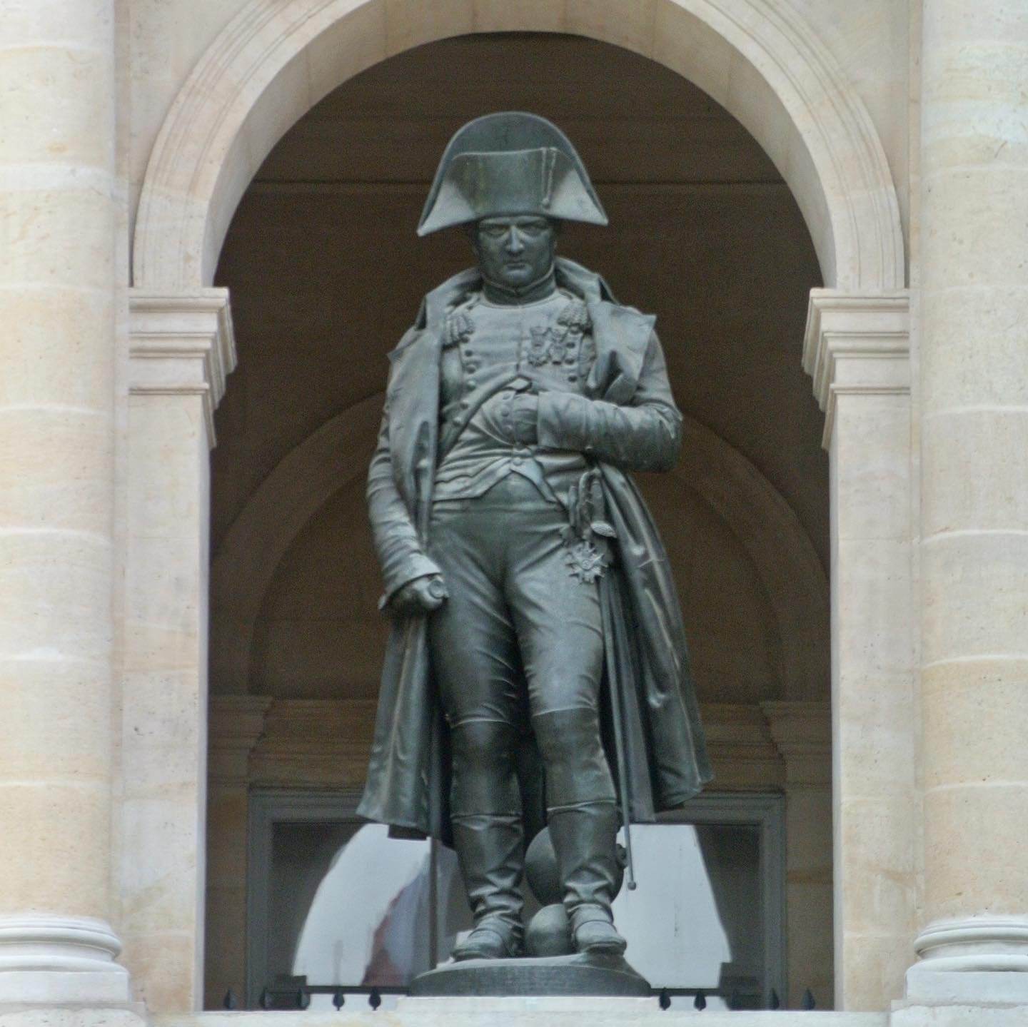 Paris-Statue-General-Bonaparte.jpg.jpg