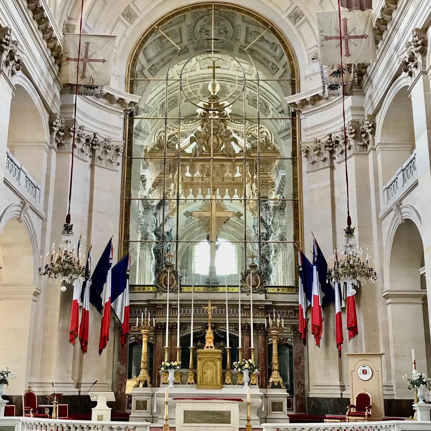 Saint-Louis-Invalides-Altar.jpg.jpg