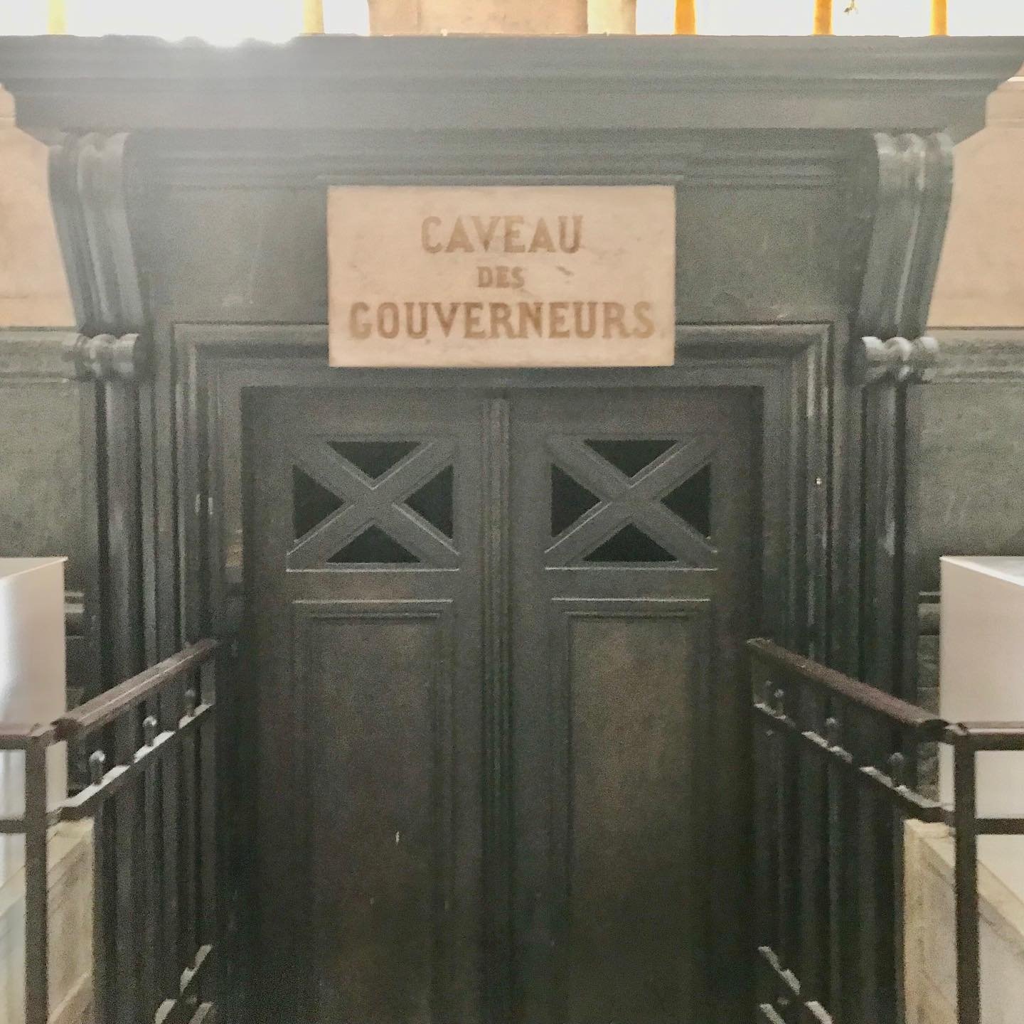 Saint-Louis-Invalides-Governors-Tombs.jpg.jpg