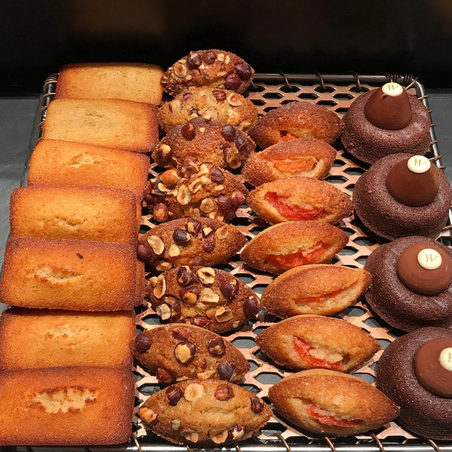Hugo-&-Victor-Financier-Cakes.jpg