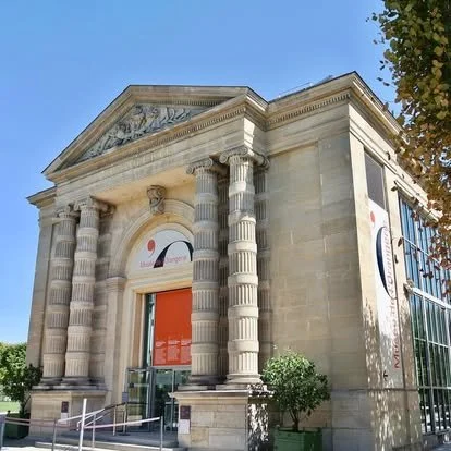 Orangerie-Museum-Monet-Waterlilies.jpg