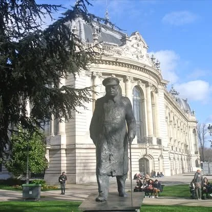Winston-Churchill-Statue-Paris.jpg