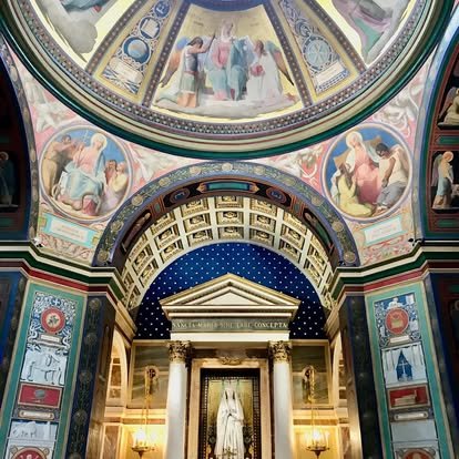 Notre-Dame-de-Lorette-Chapel.jpg