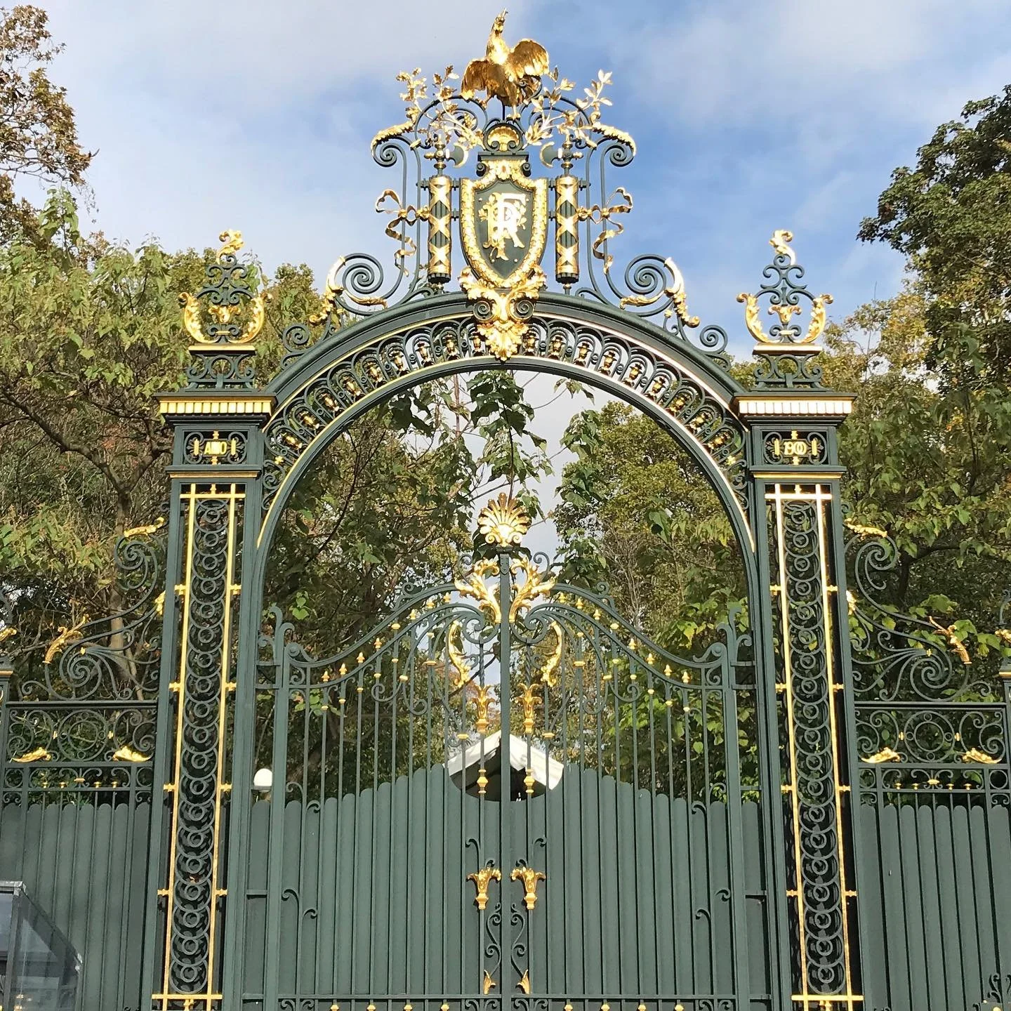 French-Presidential-Palace-Rooster-Gate.jpg