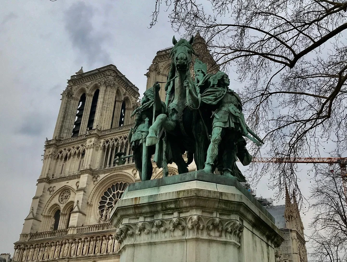 Charlemagne-Statue-Notre-Dame.jpg