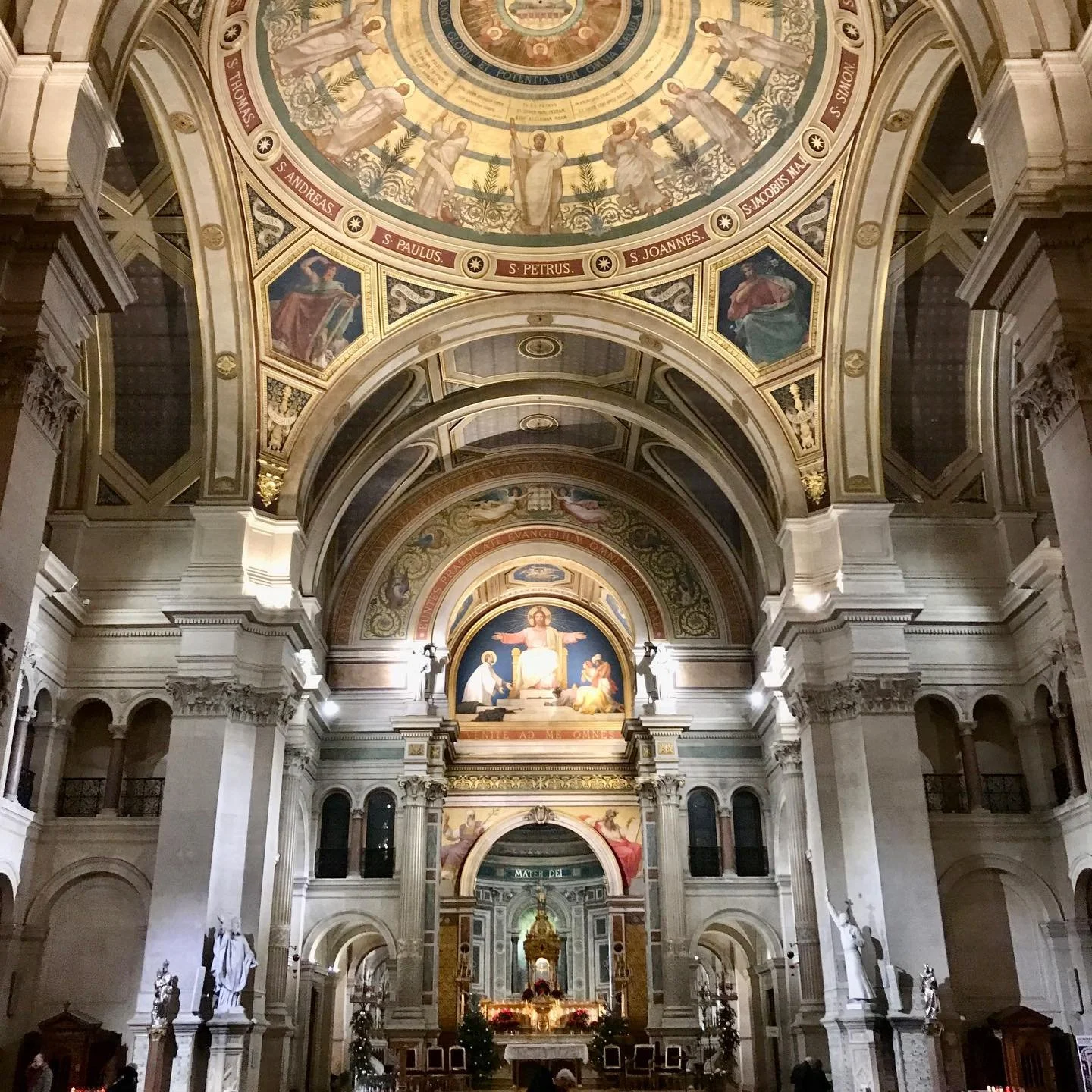Saint-Francois-Xavier-Church-Arched-Ceiling.jpg