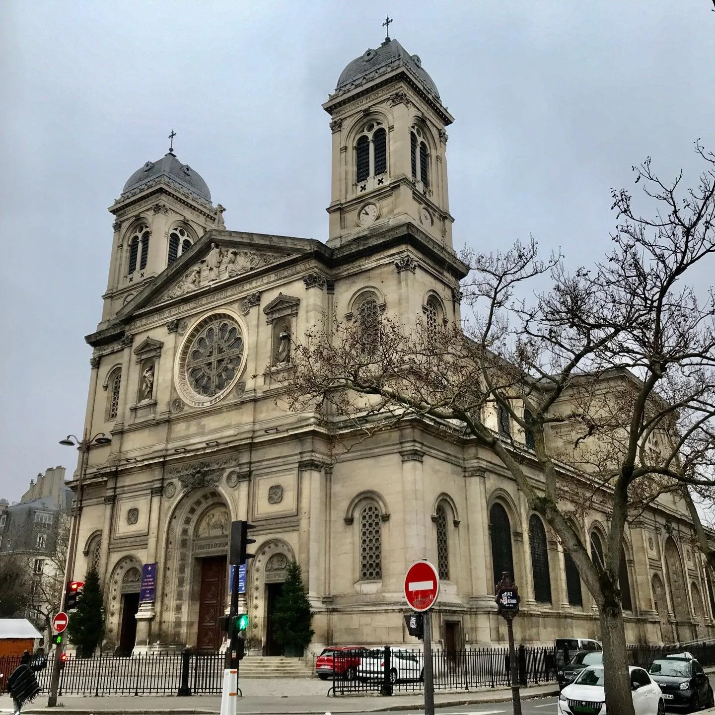 Saint-Francois-Xavier-Church-Paris.jpg