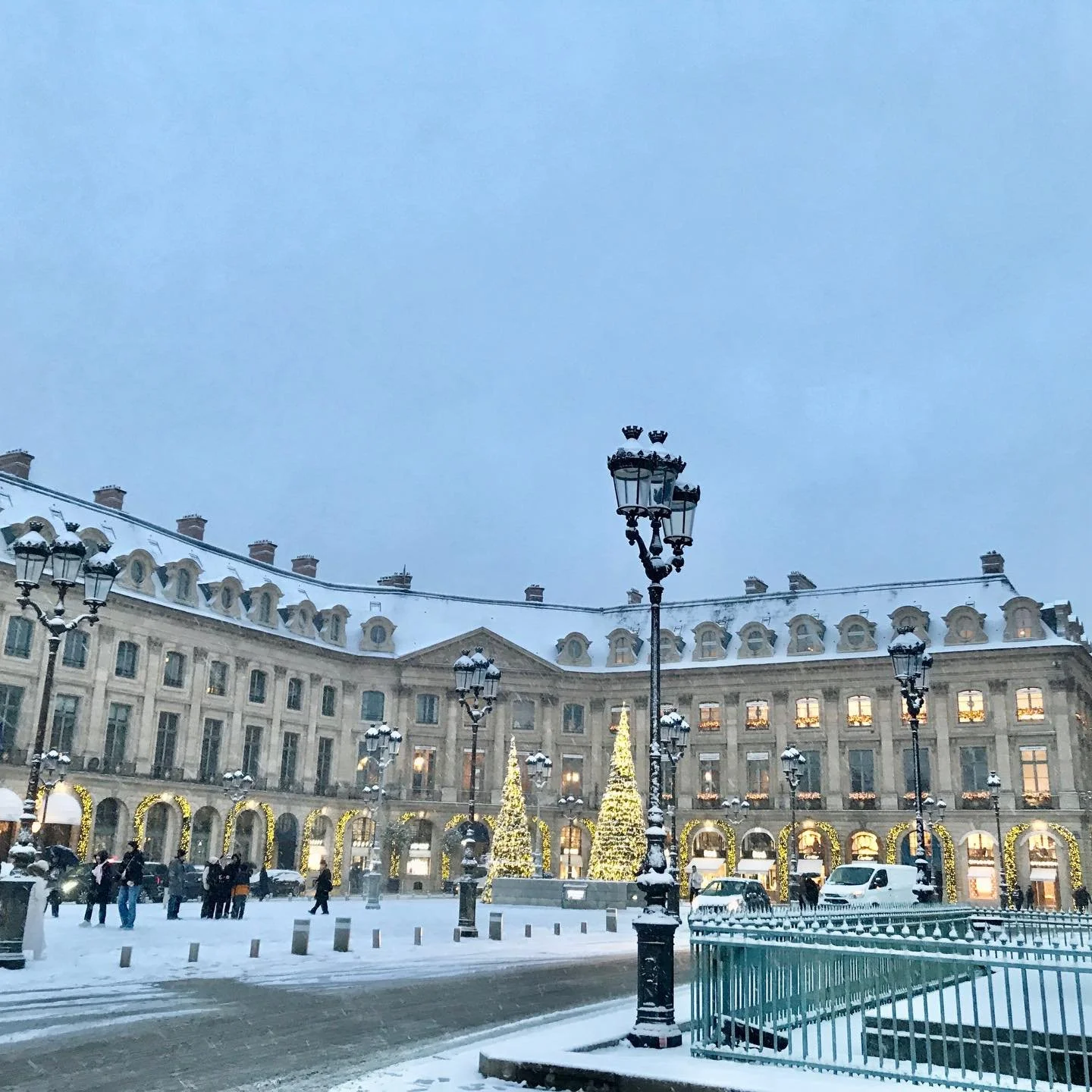 Paris-Snow-Place-Vendome.jpg