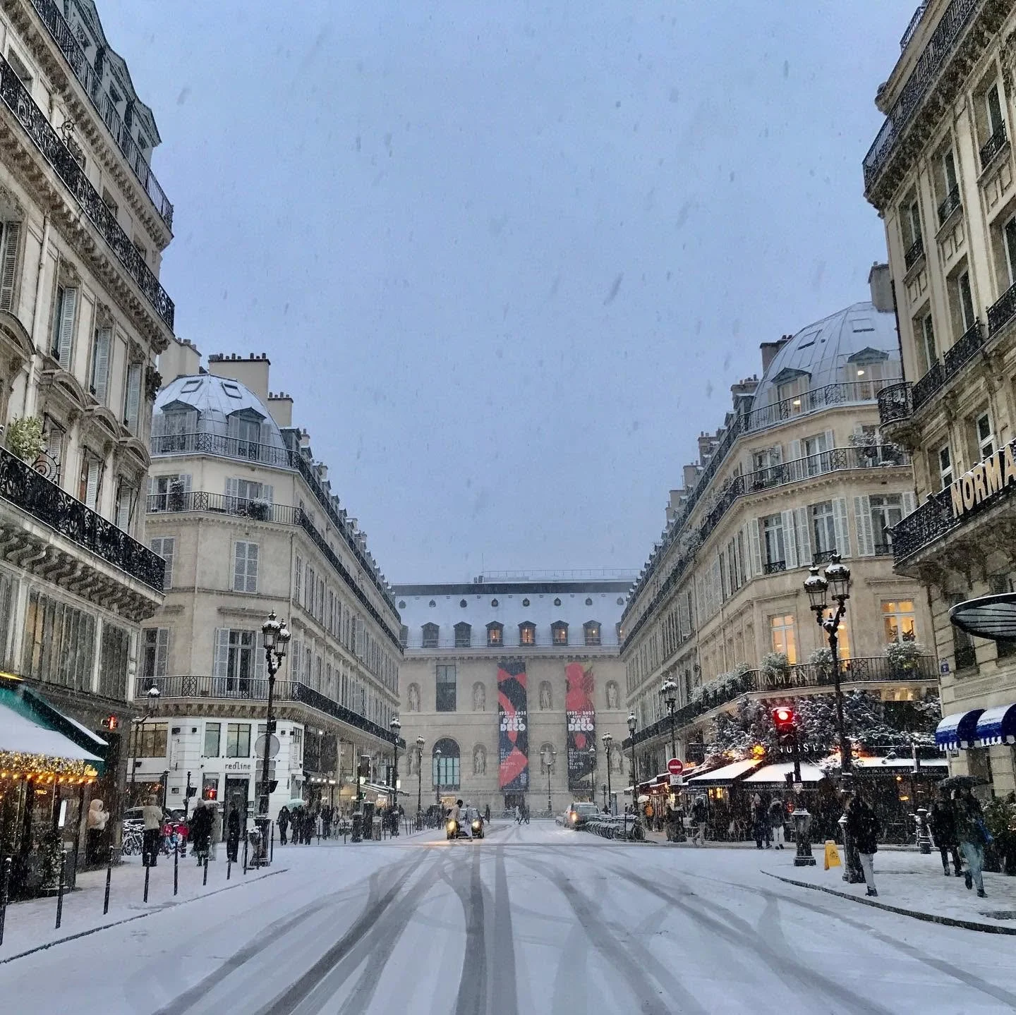 Paris-Snow-Louvre.jpg