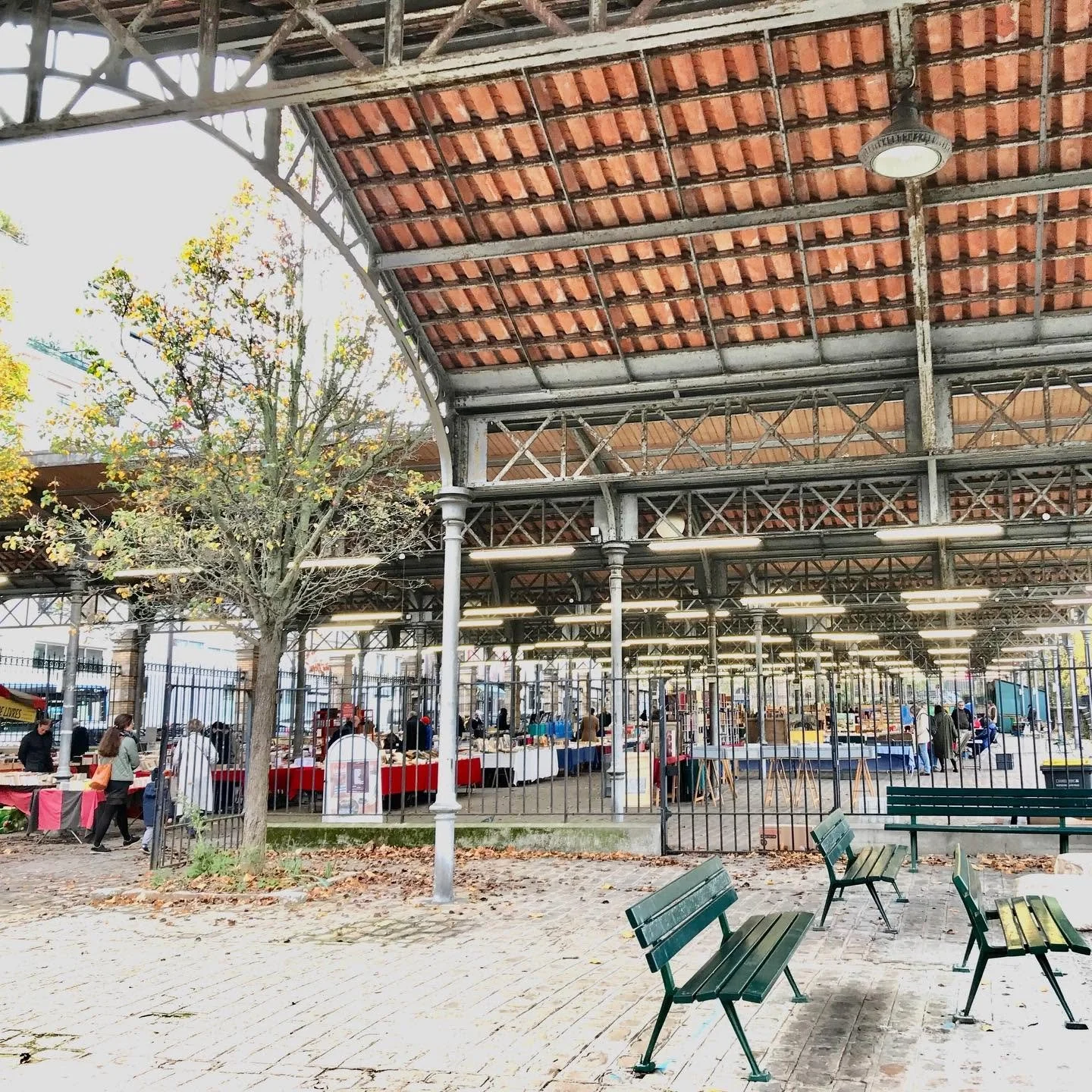 Paris-Book-Market.jpg
