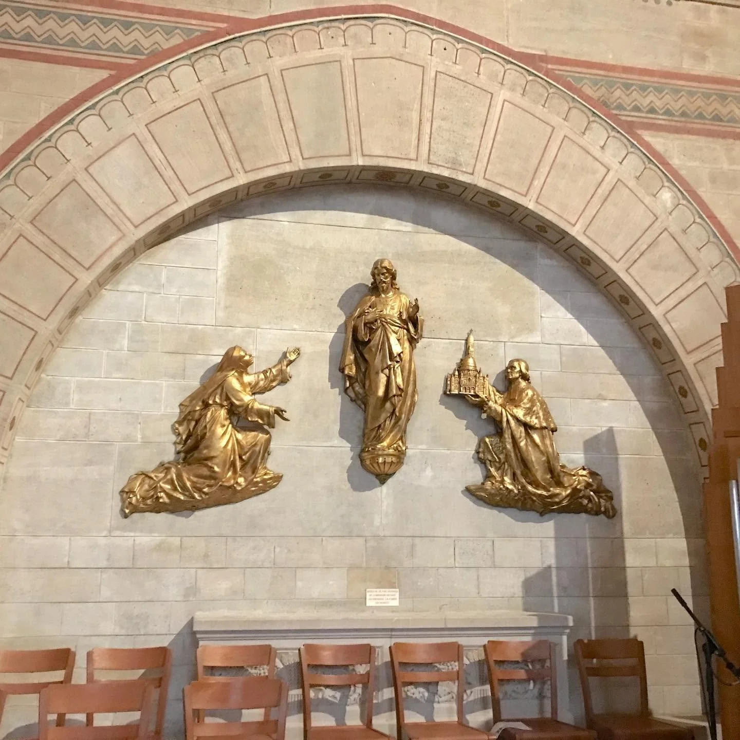 Paris-Church-Angel-Sculptures.jpg