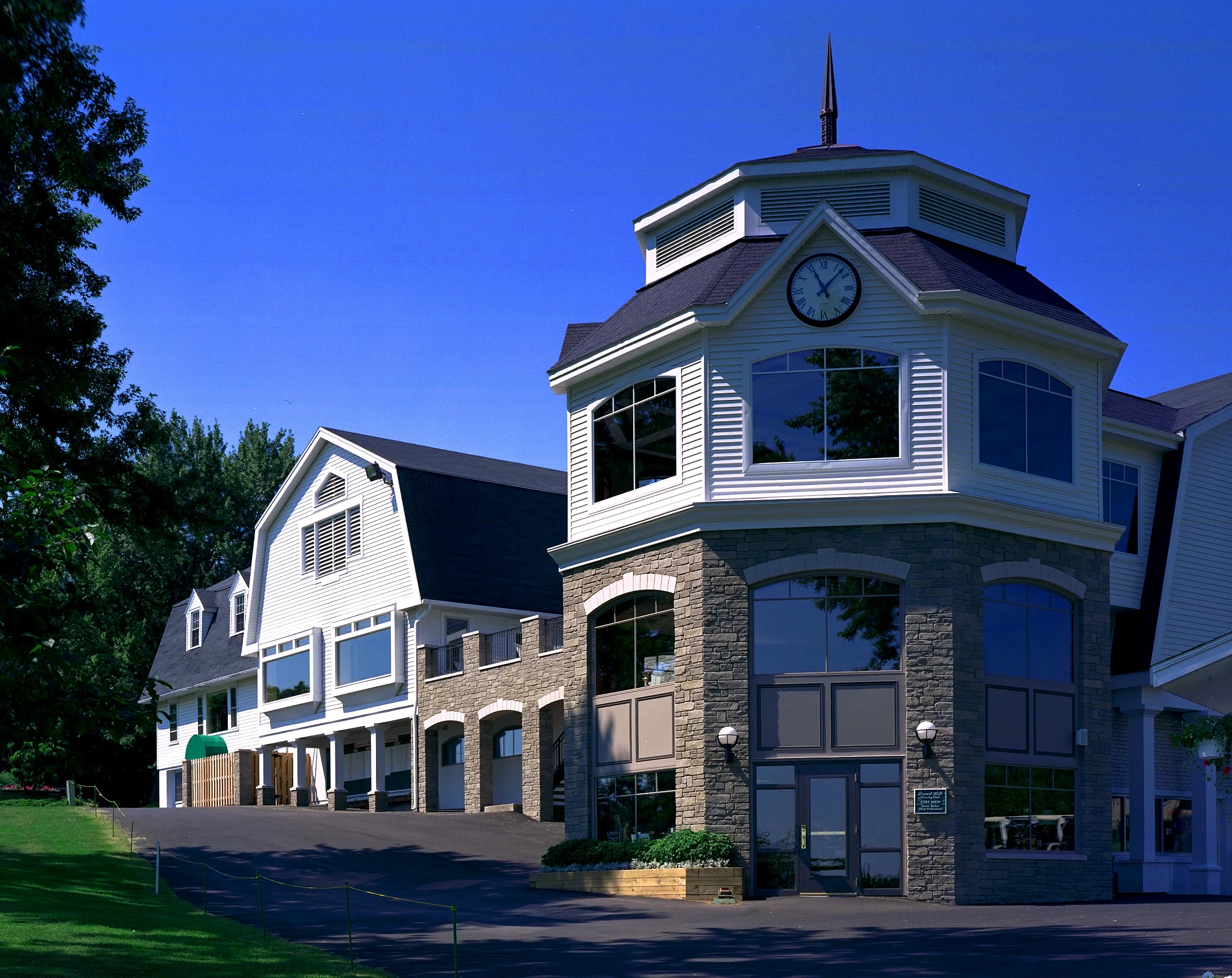 Locust Hill Country Club