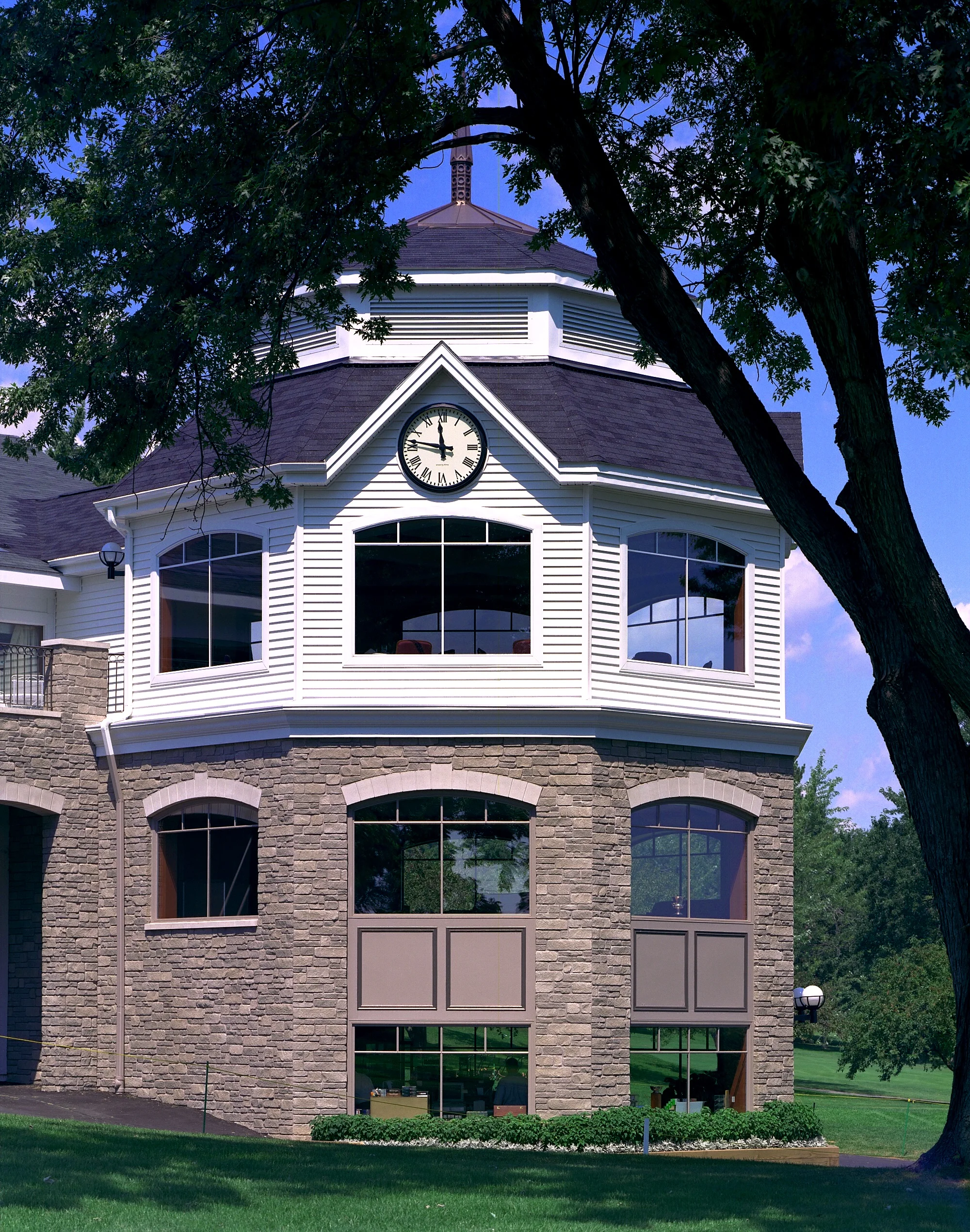 Locust Hill Country Club