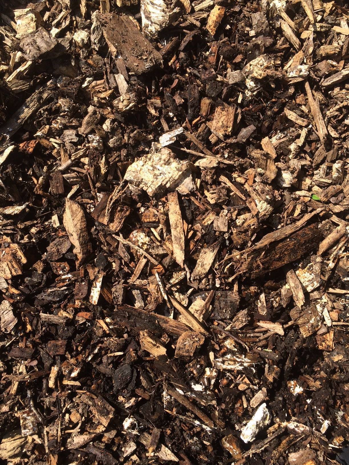 Organic Mulch for great tree health, garden beds and allotments 