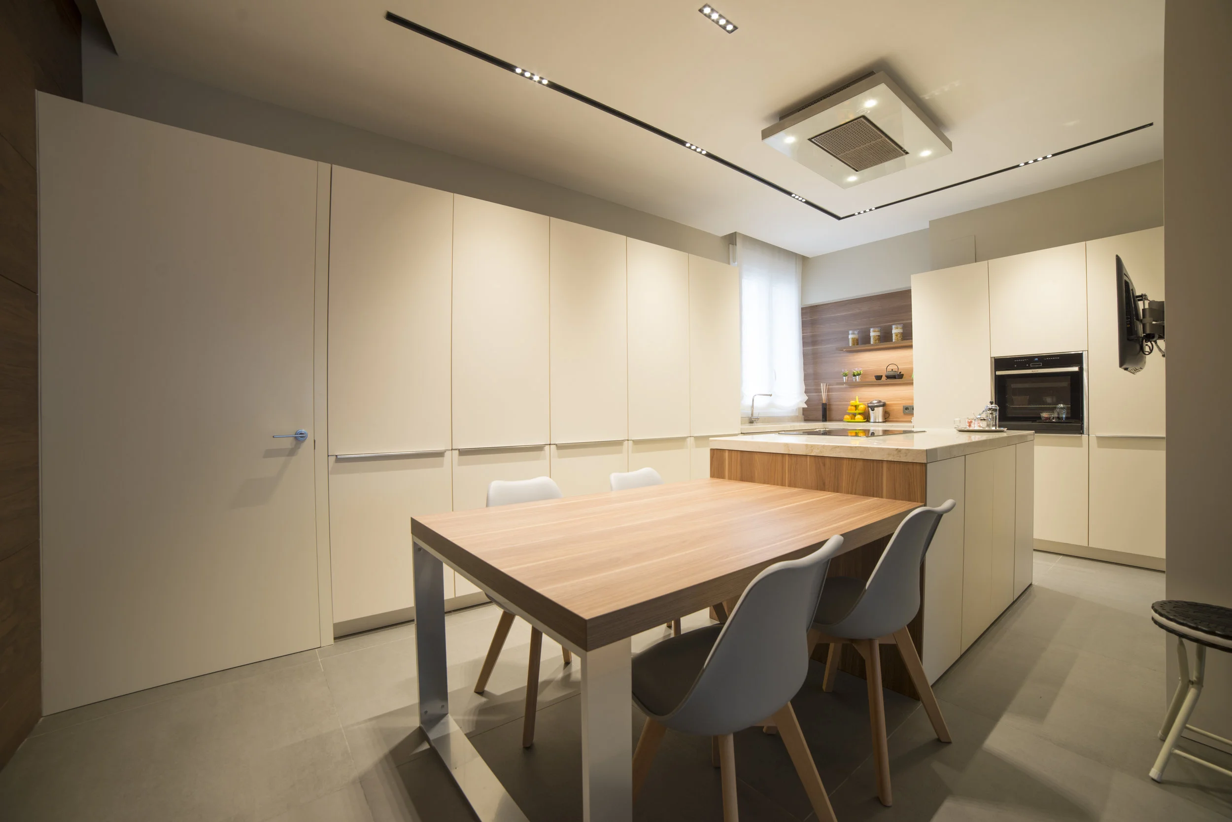  Máximo Aguirre: proyecto de interiorismo o de reformas de una vivienda en Bilbao Bizkaia  