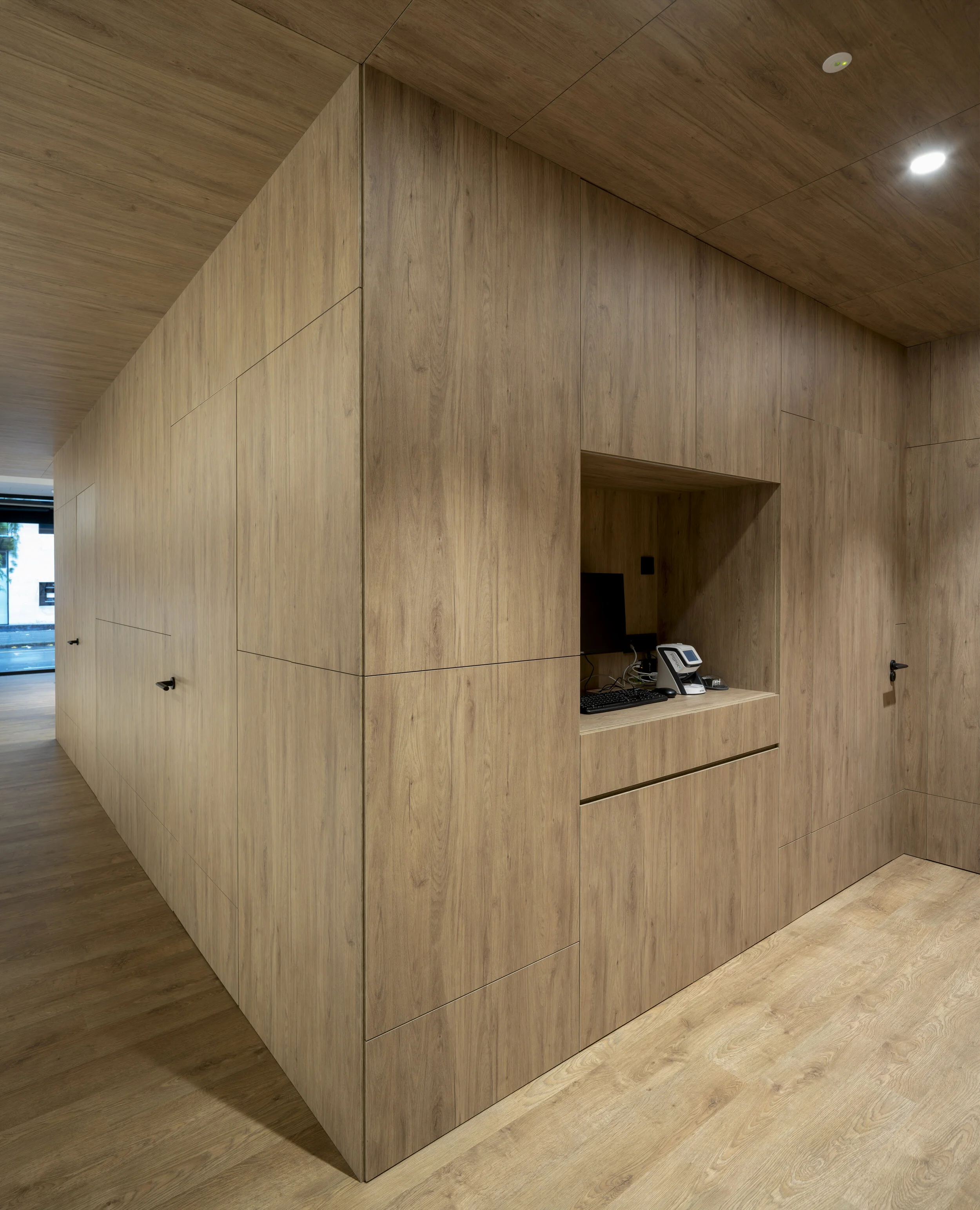 Anatömia: proyecto de interiorismo comercial o de reforma de una clínica dental en Bilbao Bizkaia  