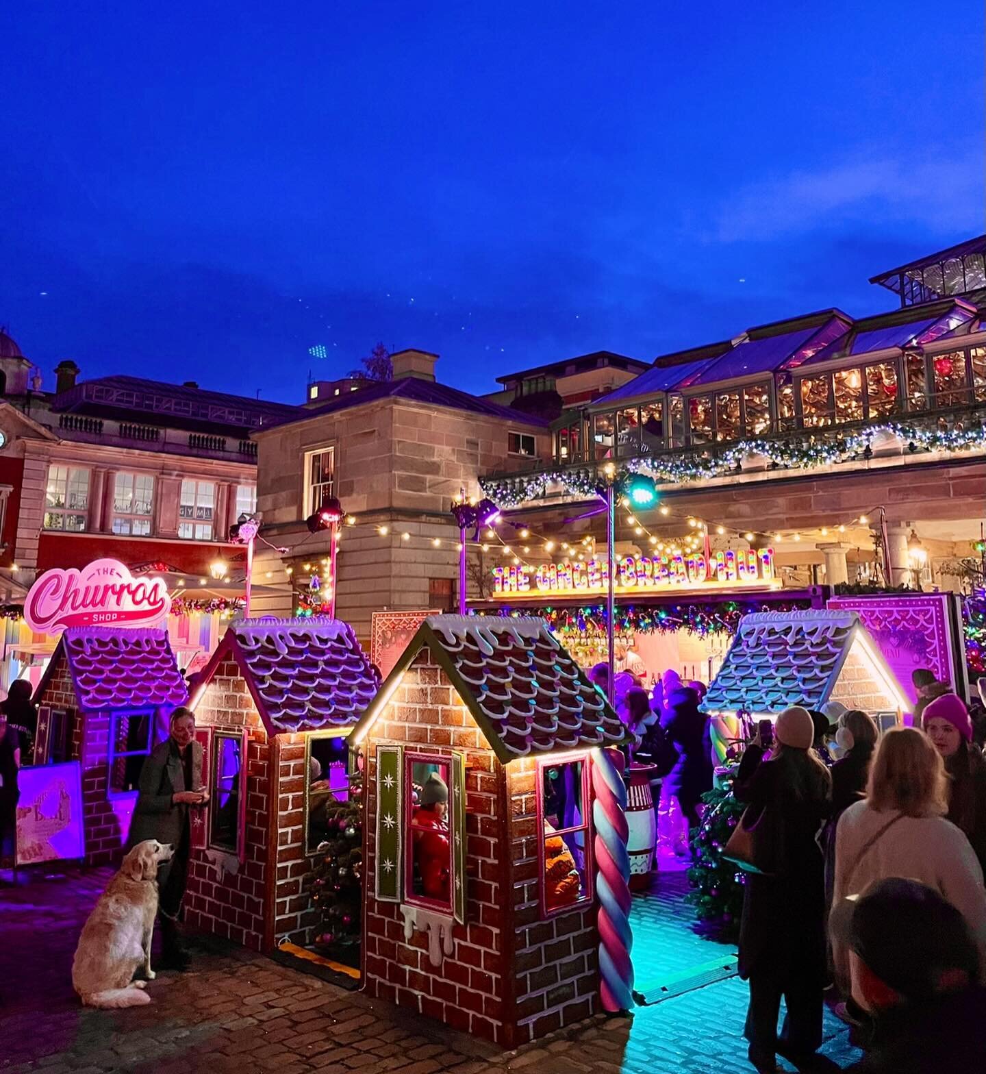 The Gingerbread Hut for Covent Garden Christmas 2023! A pleasure to design &amp; work with the most dedicated team! Open from now till January! Please pop down for a drink and yummy treat 🩷🎄✨

Sponsored by @rekorderligcider and @pravhauk

Special t