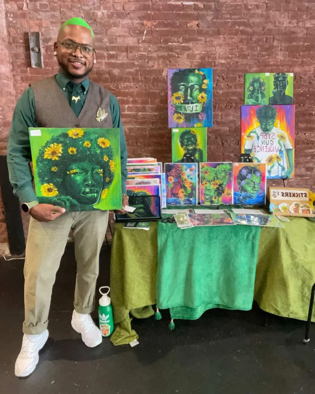 We&rsquo;ve got music, we&rsquo;ve got vendors, and we&rsquo;ve got Chris Green in the Makers Space painting live all night.

Tap in and watch it come together!

April 11
17th Street Market