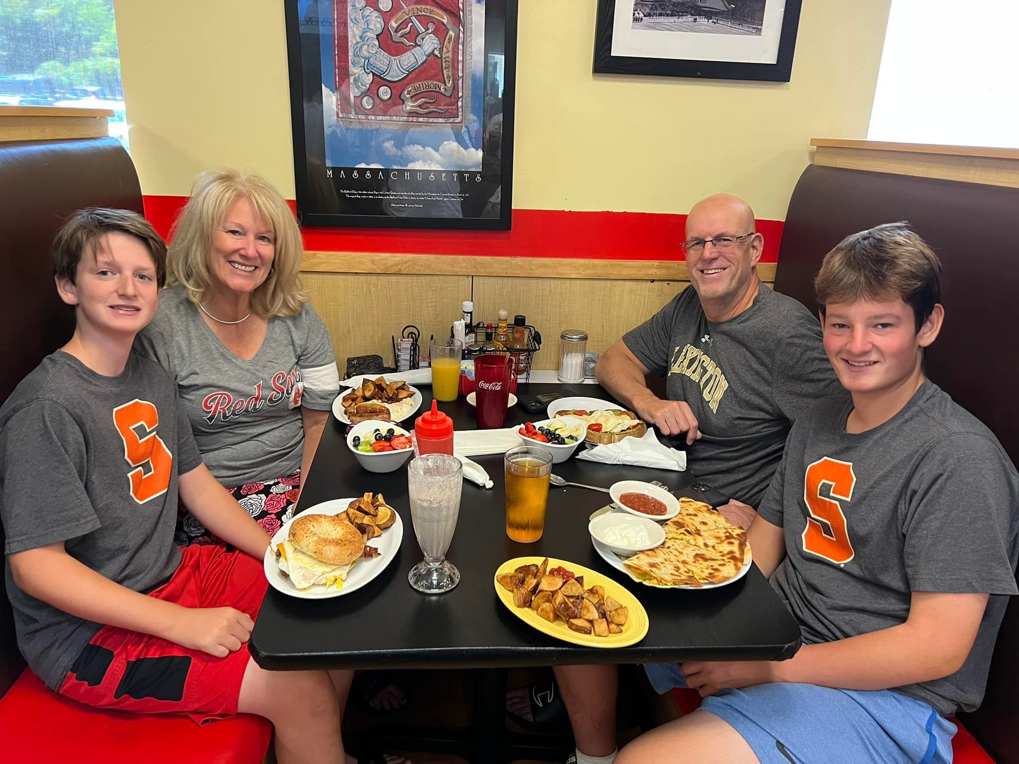 Minuteman Diner Bedford, MA 01730