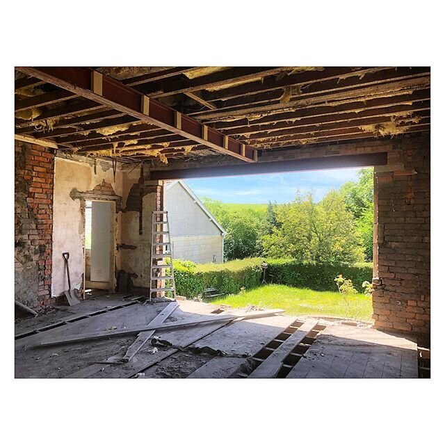 Refusing to cut corners, this ceiling had to come down.
.
This original ceiling had already once been overboarded once with a new timber framework so when we removed the second ceiling, we were delighted to see a framework in place to utilise. This w