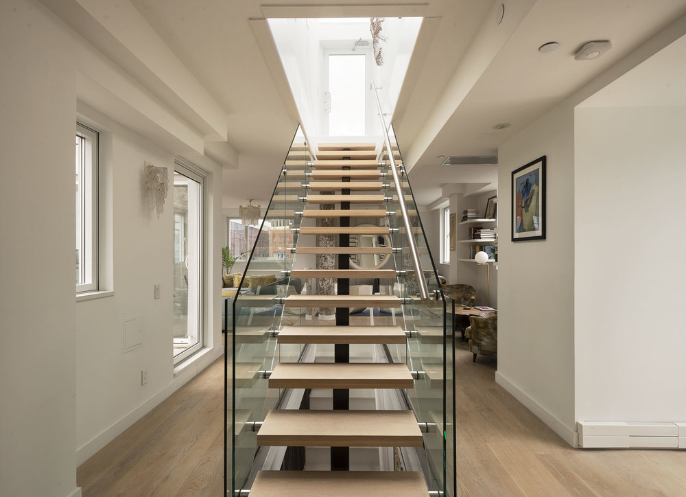 apt+stairs+head+on+view+copy (1).jpg