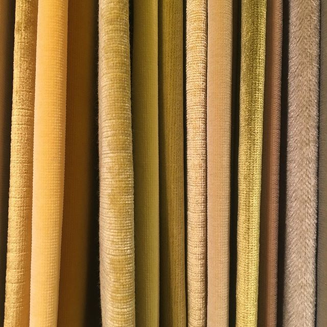 Finding that perfect color for a bench cushion.... #velvet
#mohair
@kravetinc 
#custommillwork 
#renovation
#kitchenremodel 
#kitchendesign 
#kitchenrenovation