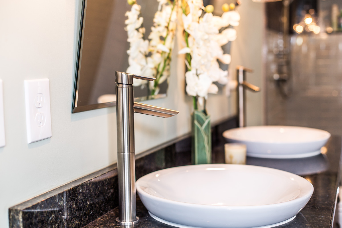 bathroom 3.jpg