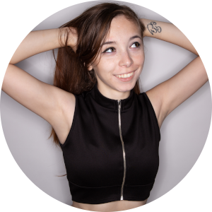 “Even after a few days I've noticed incredible differences. I suffer severe eczema, and normal day-to-day lotions and steroid creams only soothe the flareups. Using the sample, a small bit does 10x more than the ‘normal’ brands.”-Taylor