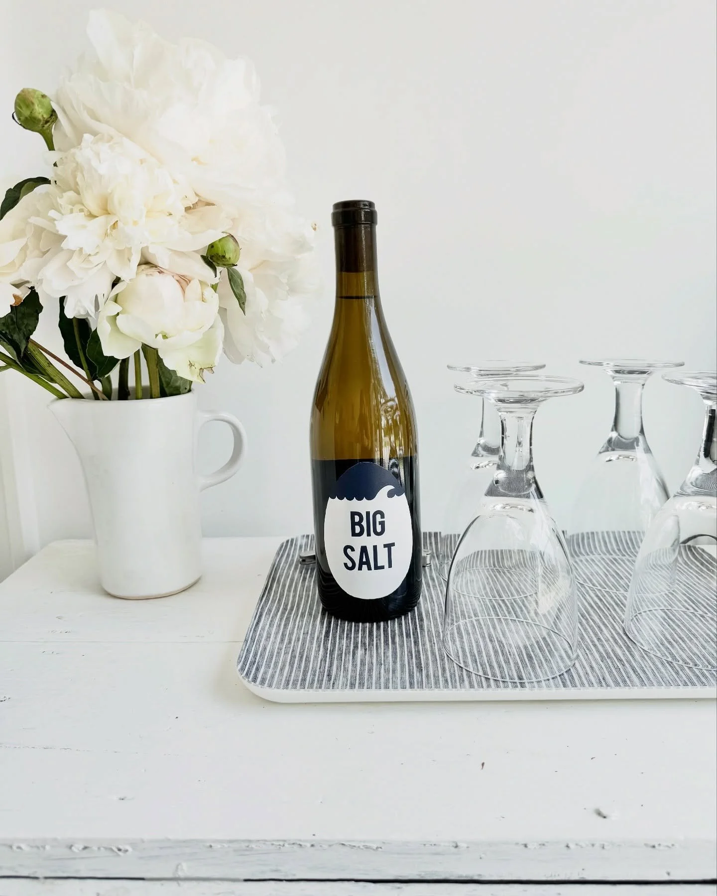 Big thanks for the Big Salt @coveledge ! Can&rsquo;t wait to pop the cork and try🌊 #coveledgeliquors #stoningtonborough #stoningtonct #shoplocal #cutebottle #bigsalt #cheers