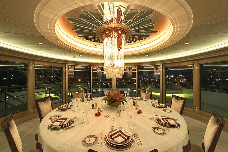 79M M/Y AMARYLLIS - Exterior &amp; Interior Lighting Design